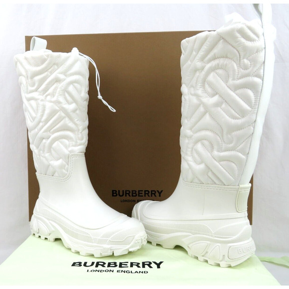 $1190 BURBERRY ROTHERFIELD WHITE RUBBER TB LOGO QUILTED SNOW RAIN BOOTS 39 - Picture 1 of 14